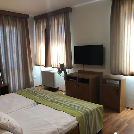Apartment Rosemary Apartmanok, Rose, Lili, Mary1, Mary2