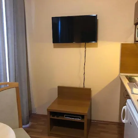 Rosemary Rose Apartment *